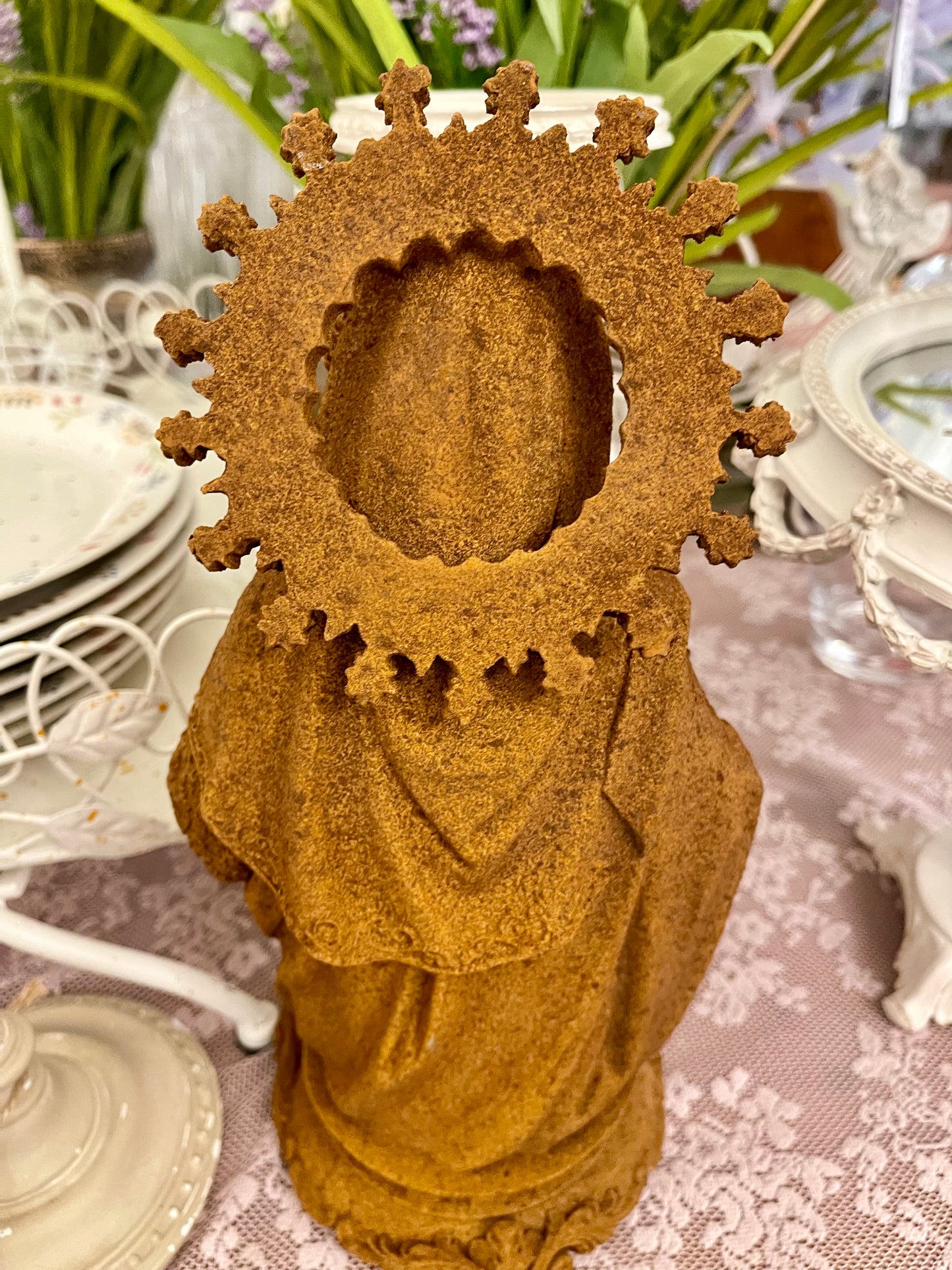 Vierge couronnée