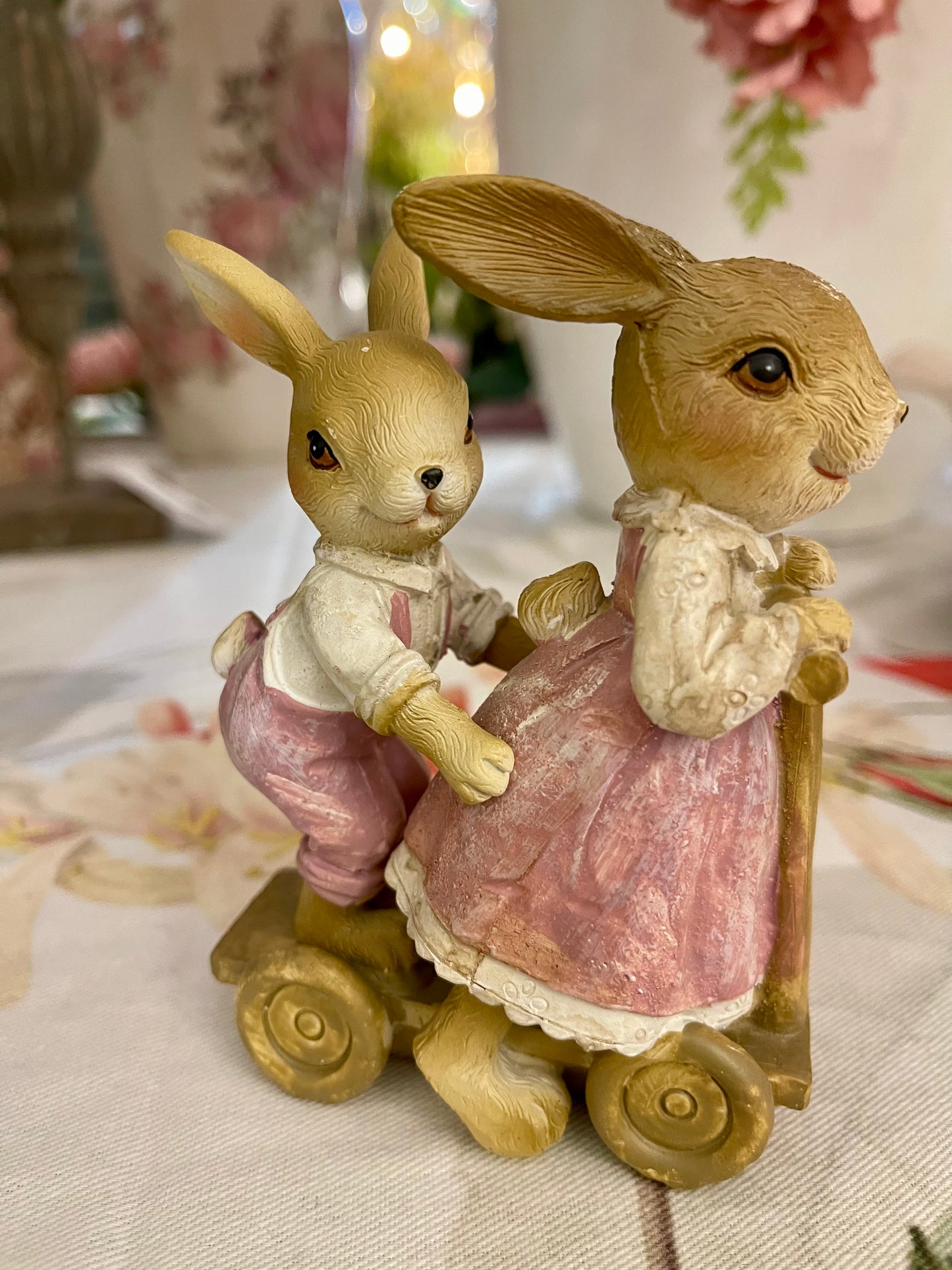 Duo de Lapins Trottinette