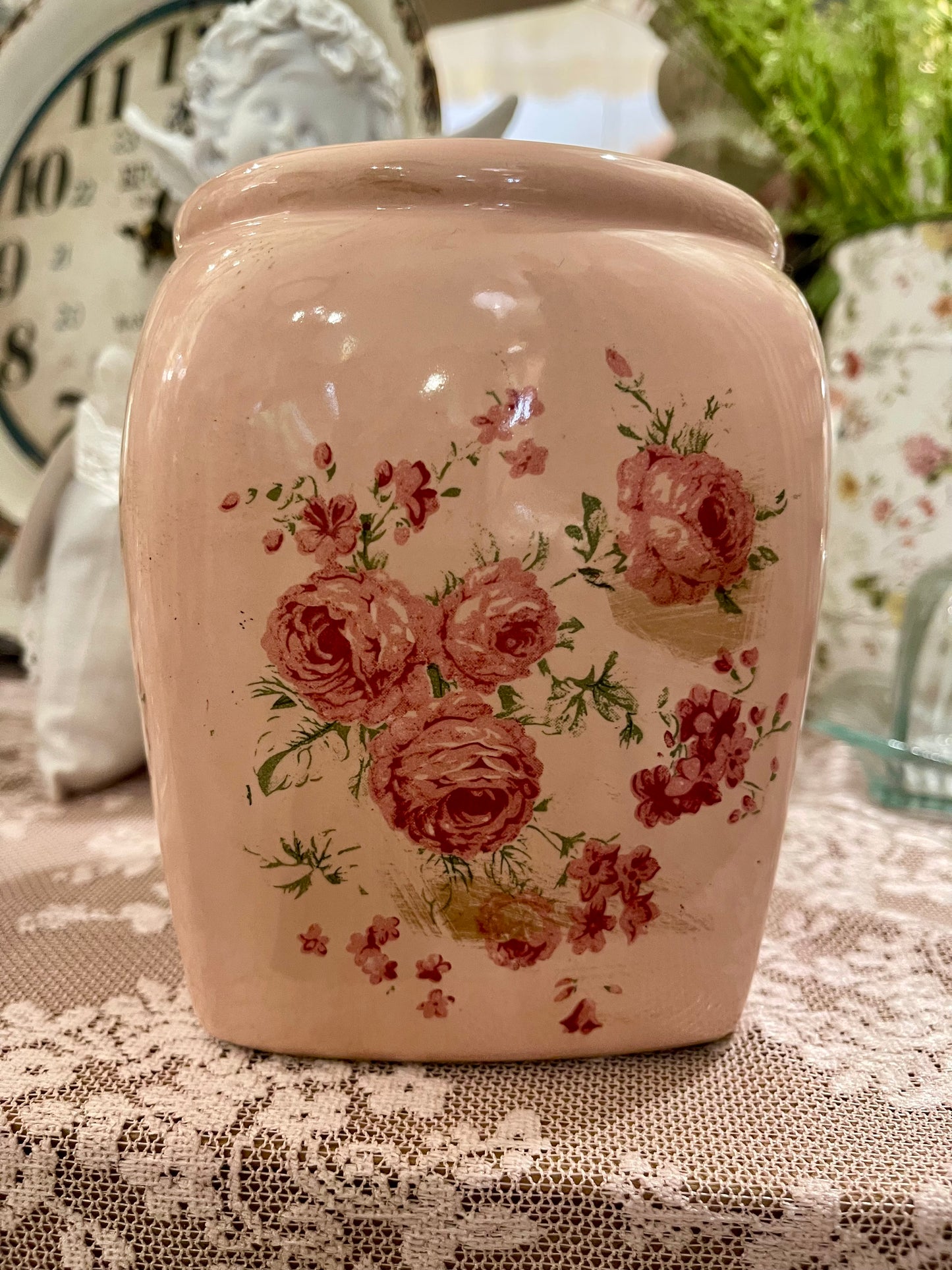 Cache pot cœur de roses