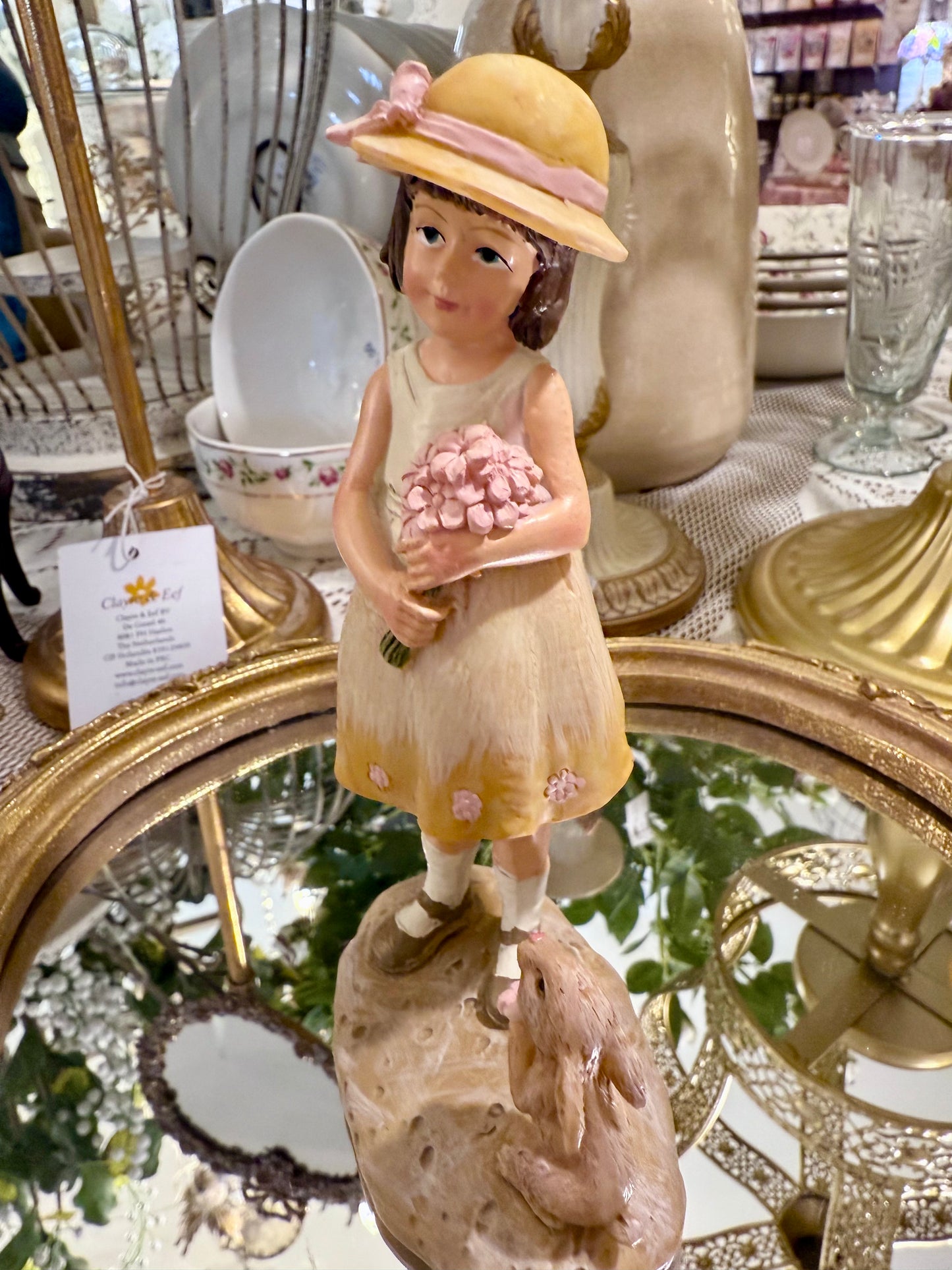 Petite Fille au Bouquet