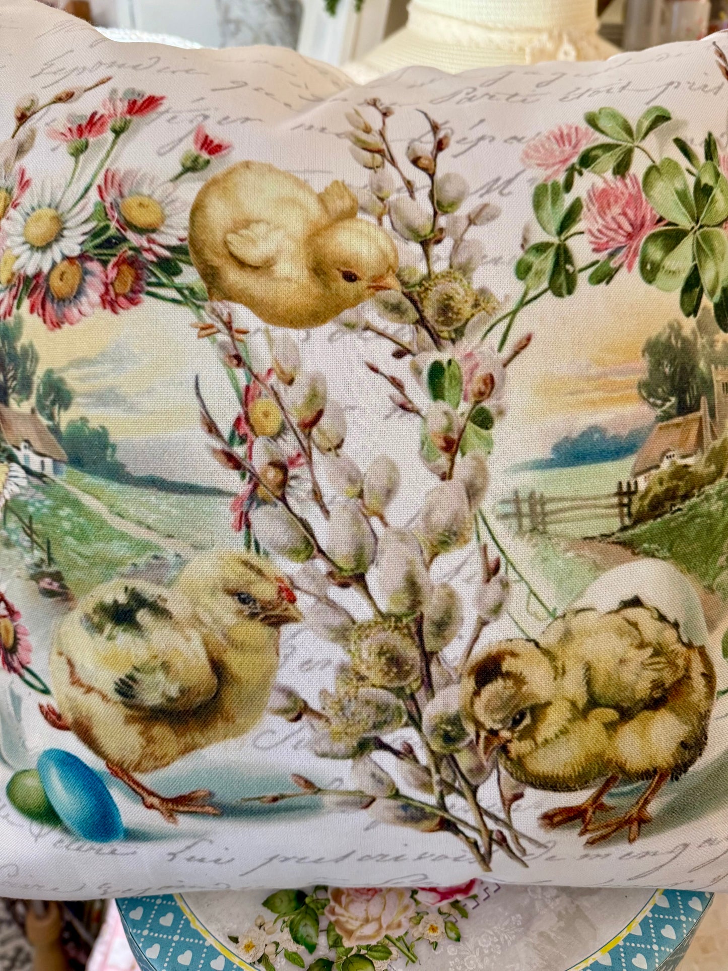 Coussin « Poussins de Pâques »