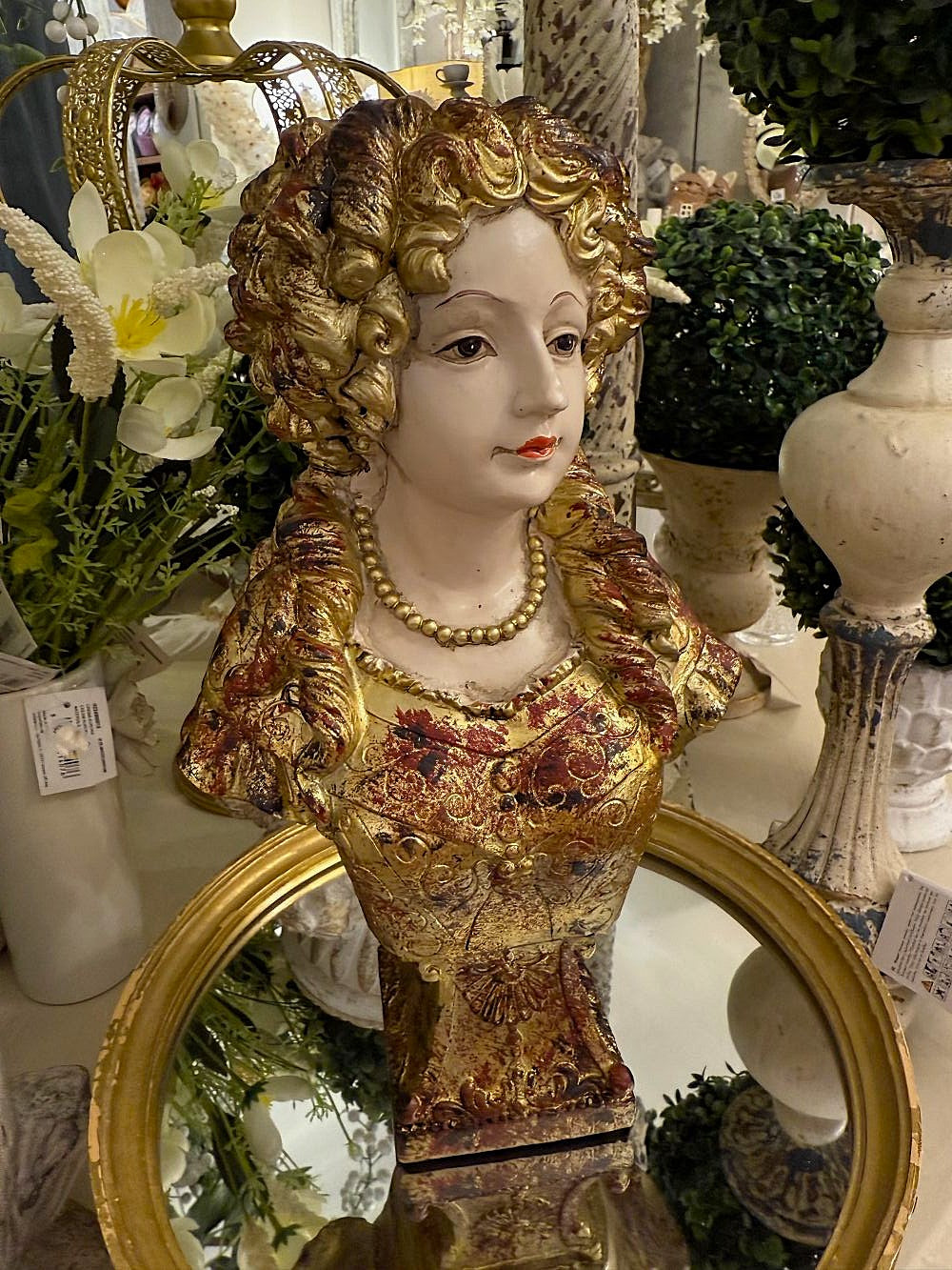 Buste décoratif Comtesse Baroque d’Or, doré et rouge bordeaux, style romantique et shabby chic, décoration de charme féminine