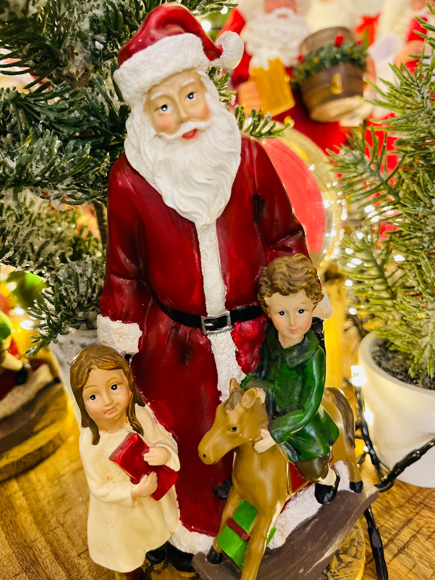 Père Noël avec enfants