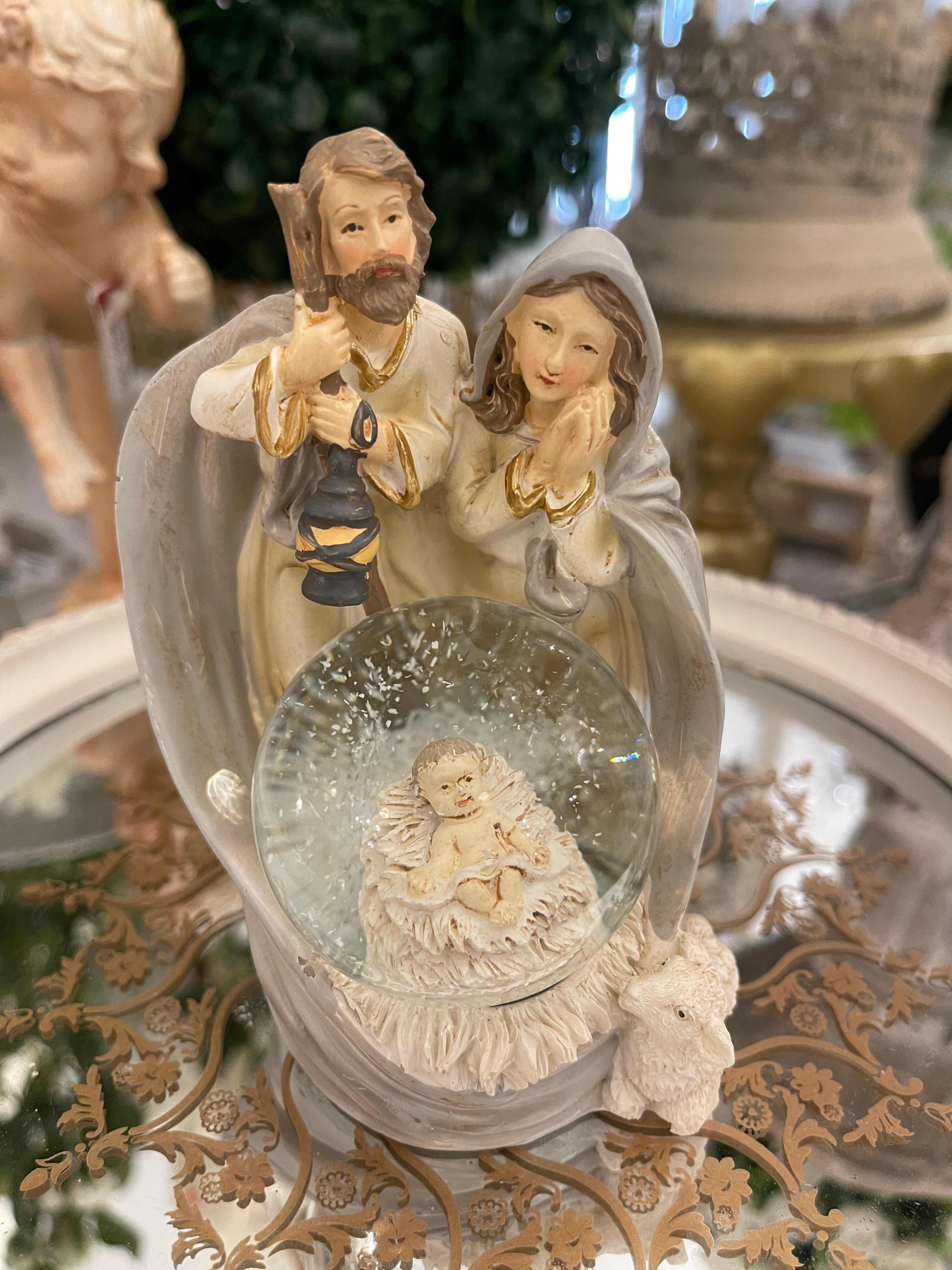 Crèche boule à neige