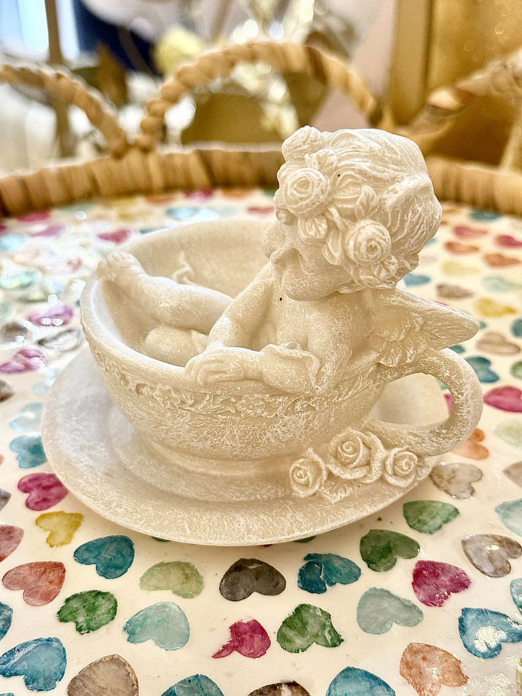 Ange Rêveur en Tasse