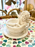 Ange Rêveur en Tasse