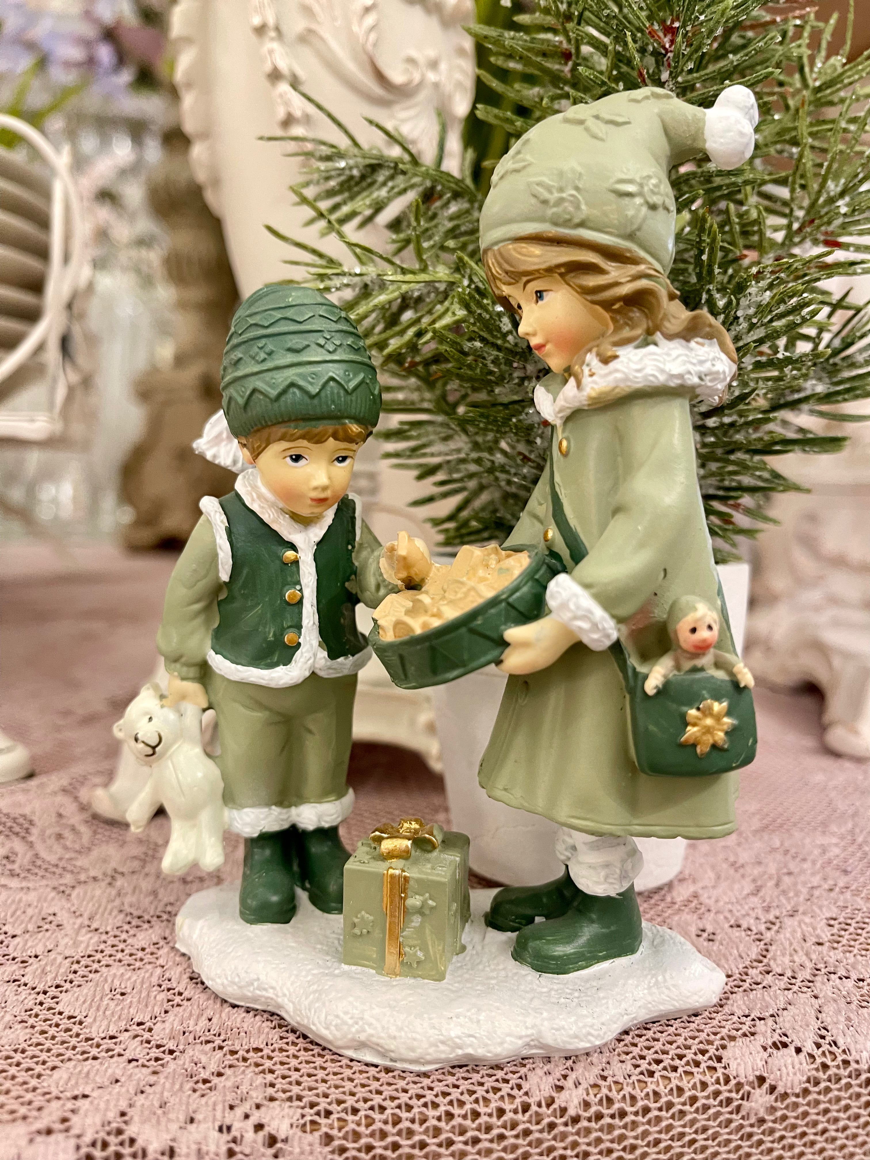 Couple d’enfants victoriens