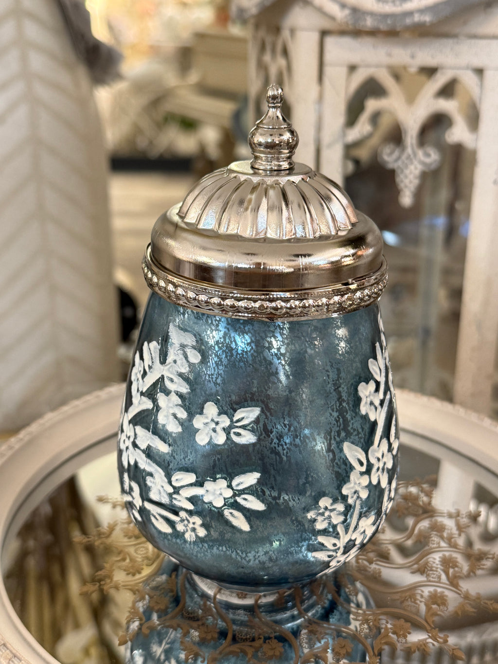 Petite Lanterne Bleue