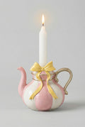 Bougeoir décoratif en forme de théière rose et blanc au style shabby chic romantique, ambiance poétique et décoration de charme