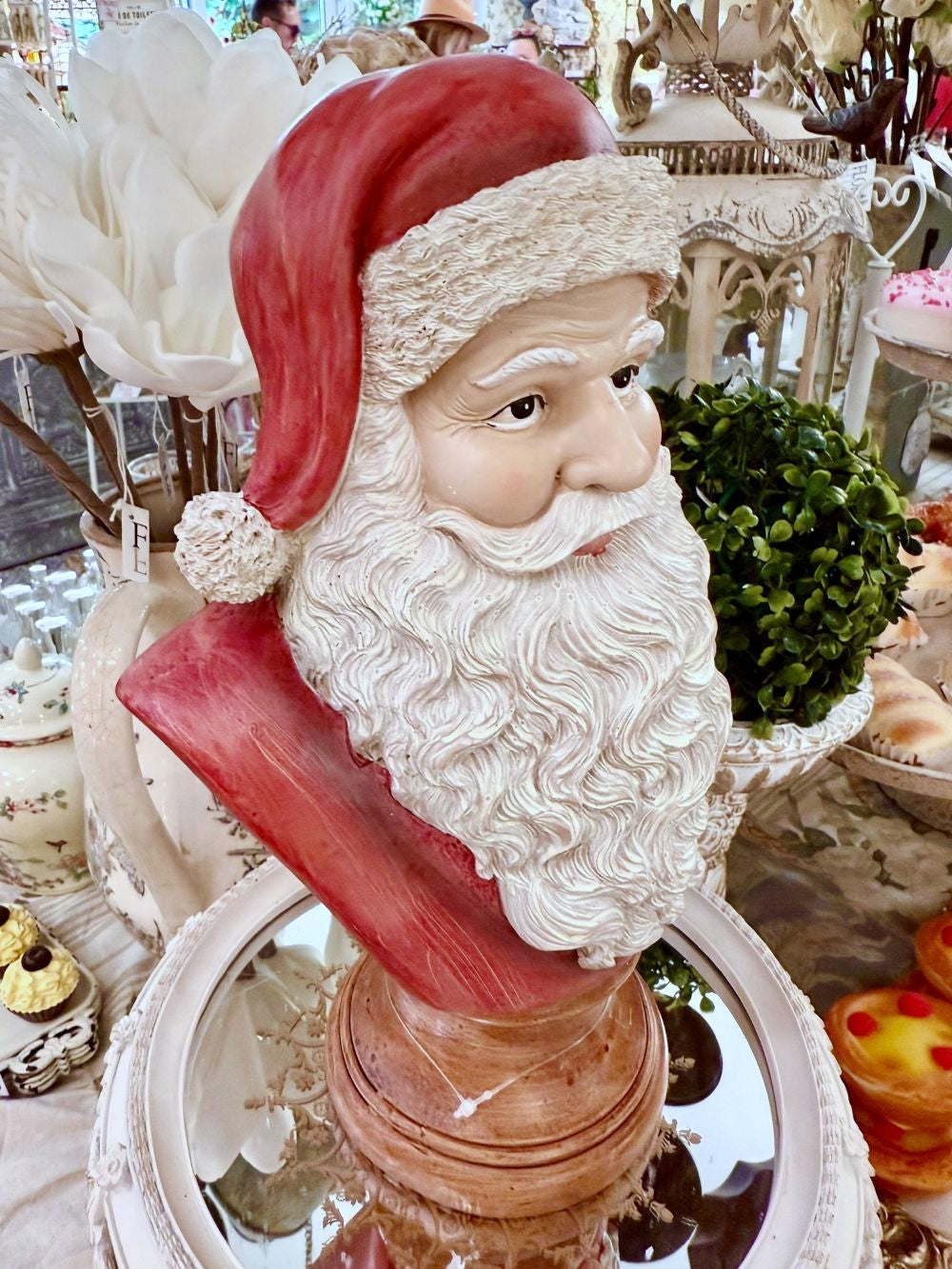 Buste décoratif de Père Noël vintage rouge et blanc, 30 cm, style traditionnel et poétique, parfait pour une décoration de Noël de charme et shabby chic