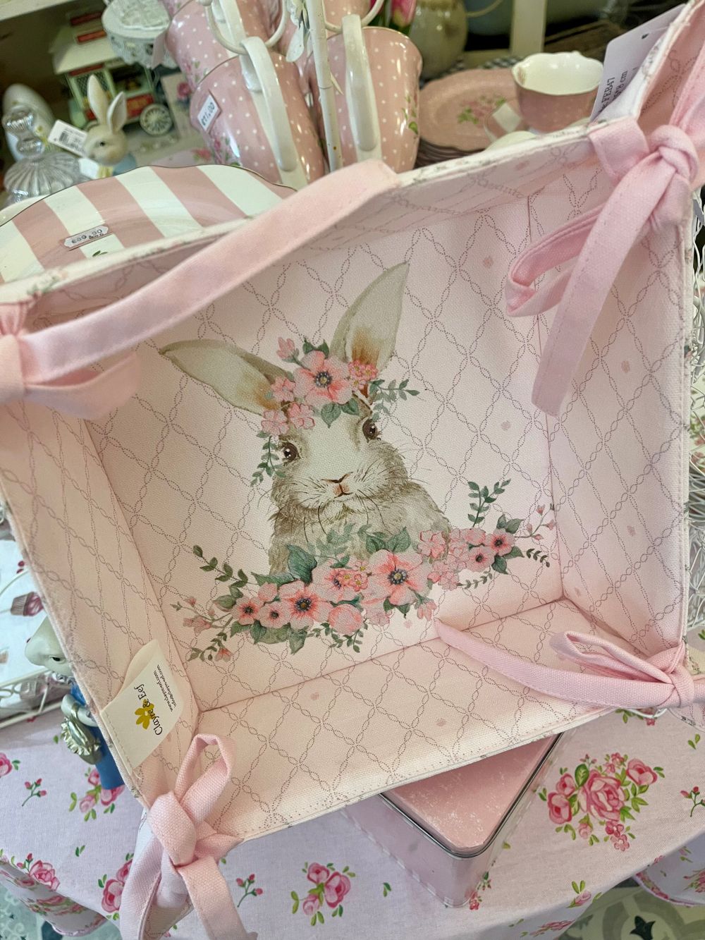 Corbeille à pain Lapinou pour décoration de table de Pâques, beige naturel et blanc doux, style shabby chic romantique et charme poétique