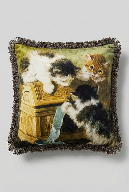 Coussin en velours Chatons de Blanc Mariclò, style shabby chic, couleurs beige et rouge, ambiance romantique et poétique