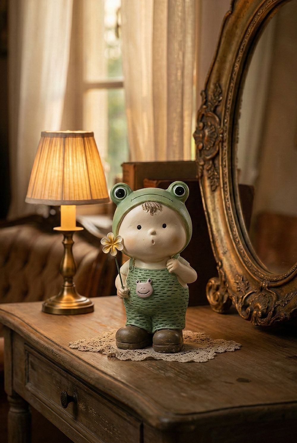 Figurine Petit Farfadet Grenouille vert sauge et beige 16,5 cm, décoration romantique et féérique pour intérieur shabby chic et maison de charme