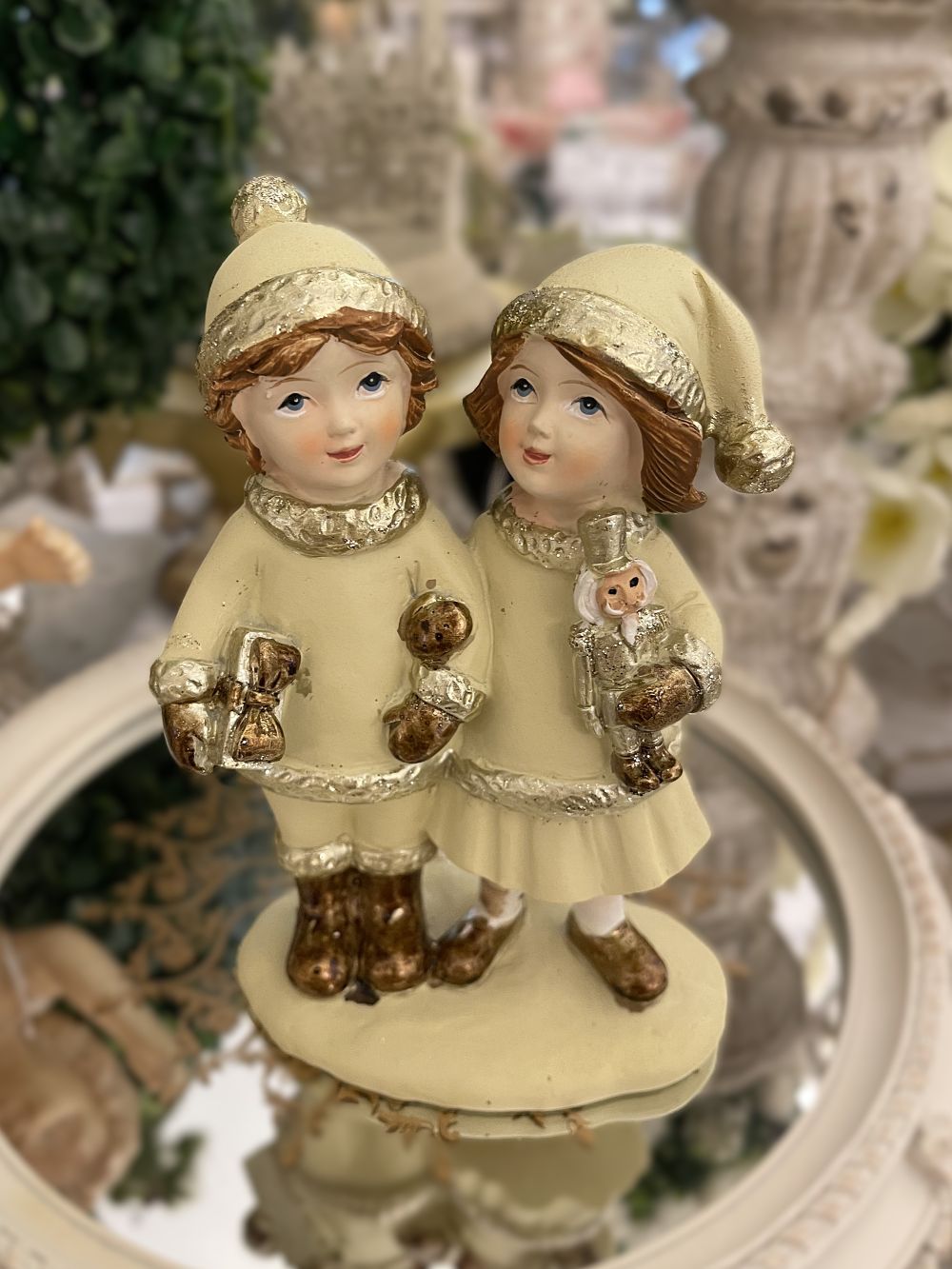 Figurine vintage petit couple d’enfants assis style shabby chic décoration romantique