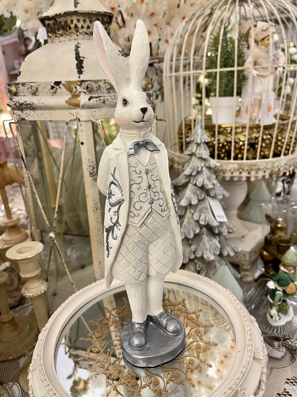 Statuette décorative lapin marquis blanc cassé et argent 30 cm style shabby chic pour décoration intérieure élégante