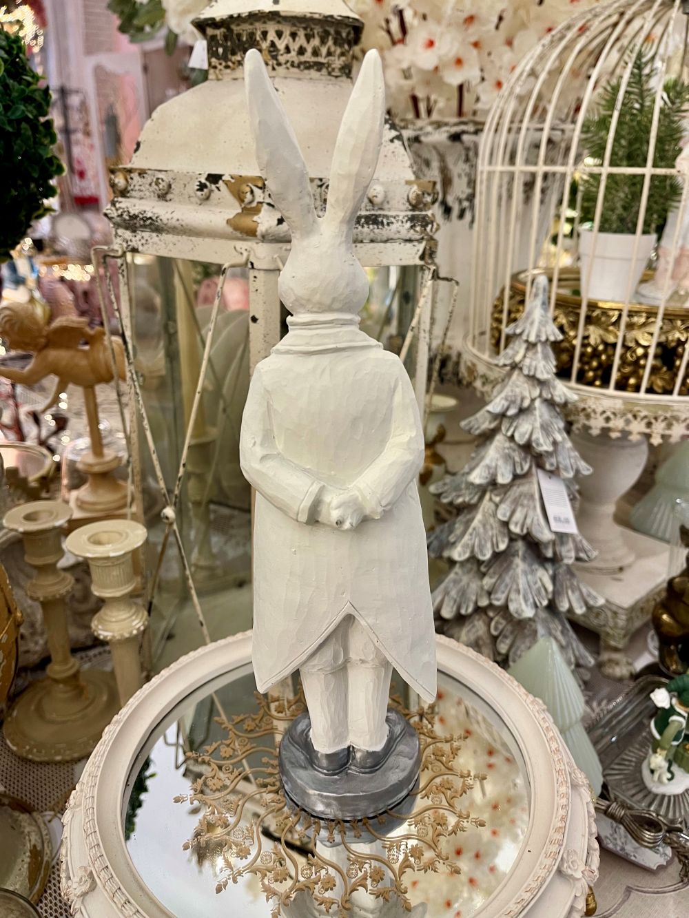 Statuette décorative lapin marquis blanc cassé et argent 30 cm style shabby chic pour décoration intérieure élégante