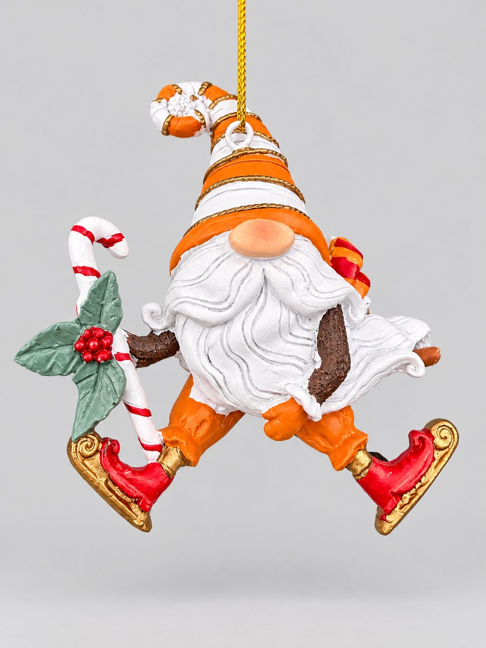 Gnome de Noël à suspendre orange, blanc et rouge avec bonnet rayé et canne festive, décoration féérique pour sapin de Noël