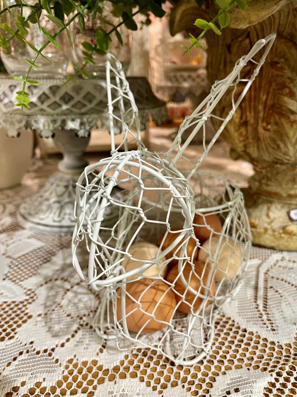 Panier à œufs décoratif Lapinou, panier de Pâques avec lapin aux tons doux, décoration de charme printanière et ambiance poétique