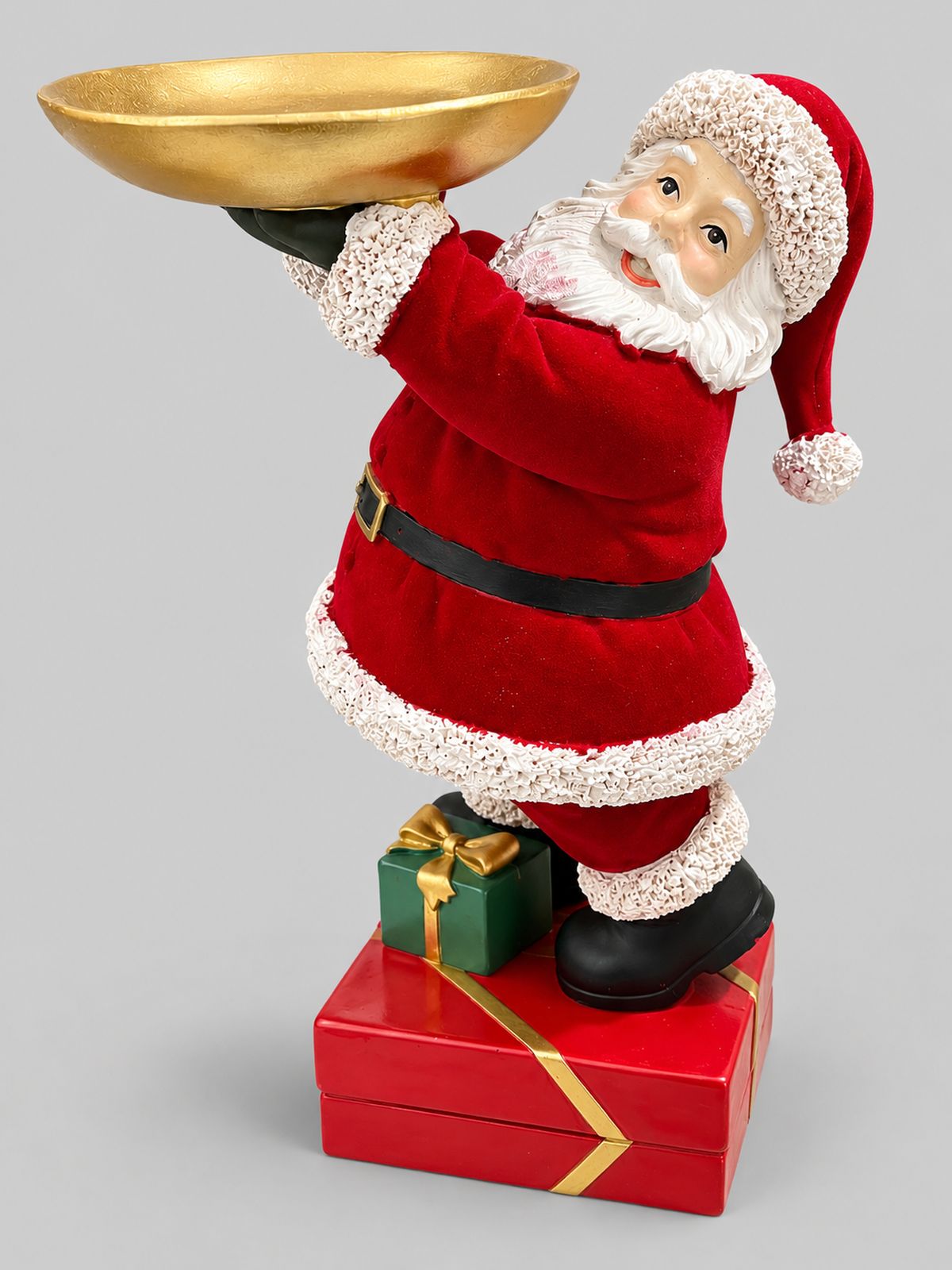 Père Noël serviteur de 26 cm avec plateau doré sur fond gris clair.