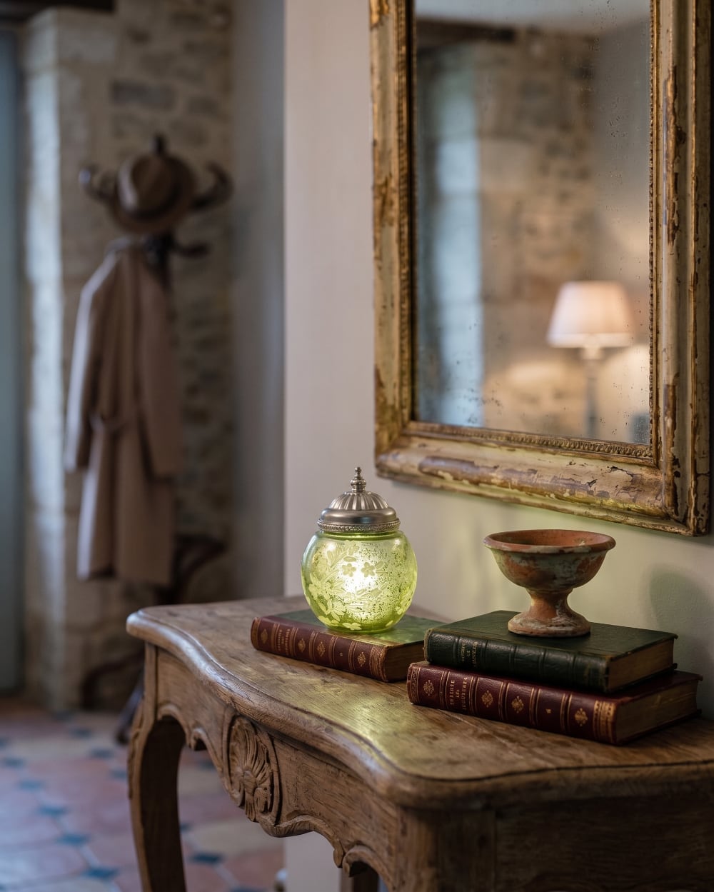 Petite lanterne verte en verre et métal avec éclairage LED, décoration romantique et shabby chic pour créer une ambiance chaleureuse et poétique