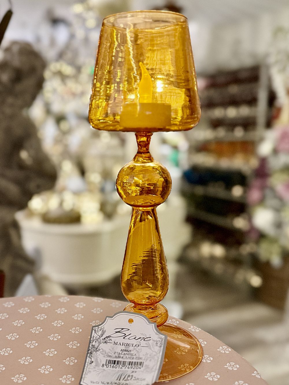 Photophore Ambre Élégance Blanc MariClò en verre ambré orange doré, grand et petit modèle, style romantique et shabby chic, lumière chaleureuse et déco de charme