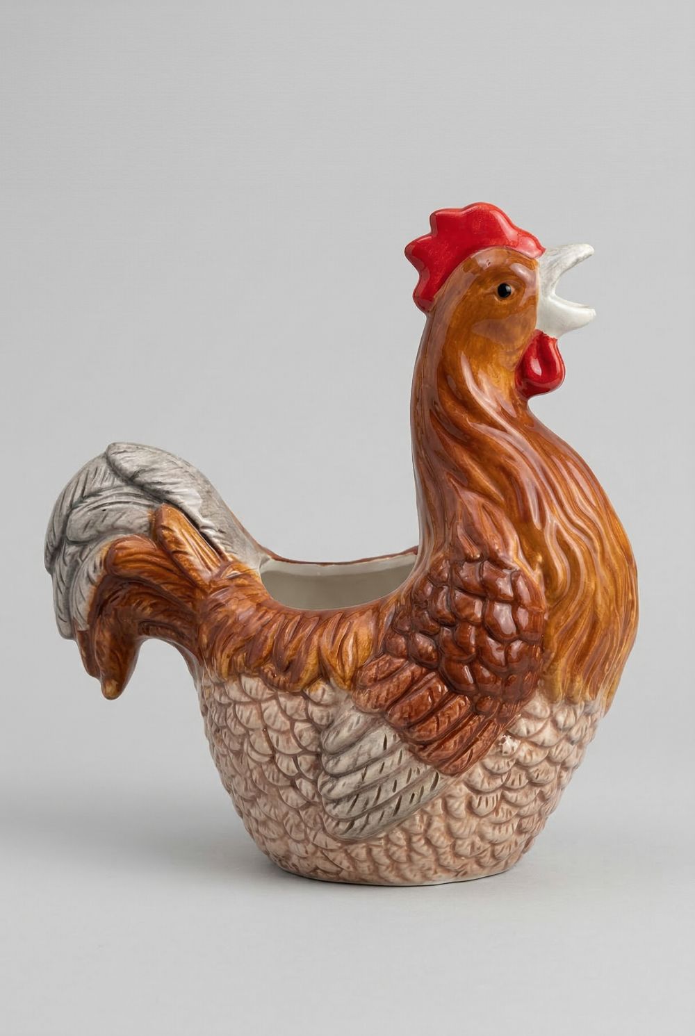 Pichet coq en faïence marron rouge et beige, décoration de charme style campagne chic pour cuisine authentique