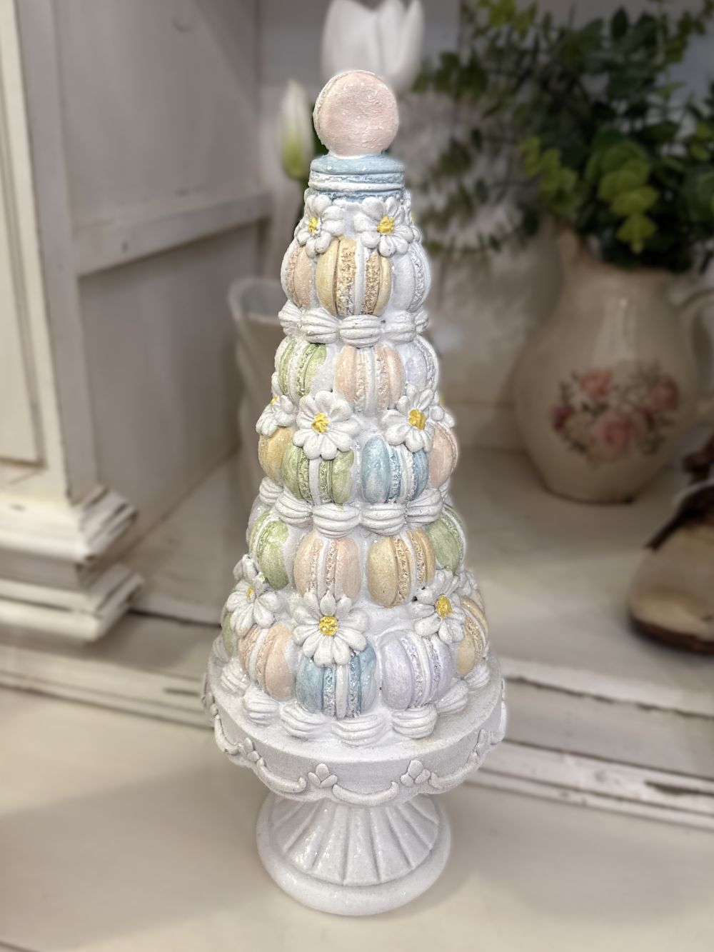 Pièce montée décorative macarons pastel de 30 cm, accessoire de décoration romantique shabby chic, tons blancs et pastels, ambiance poétique et féérique