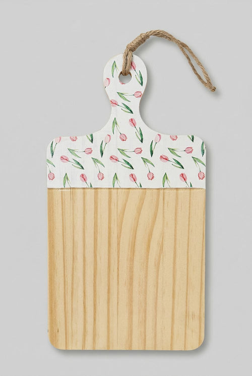 Planche à découper en bois avec motifs de tulipes roses style shabby chic romantique ambiance cuisine de charme