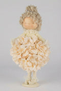 Poupée décorative 38 cm Hortensia Saumon avec robe fleurie en teinte saumon poudré, style romantique shabby chic et ambiance poétique féérique pour décoration de charme