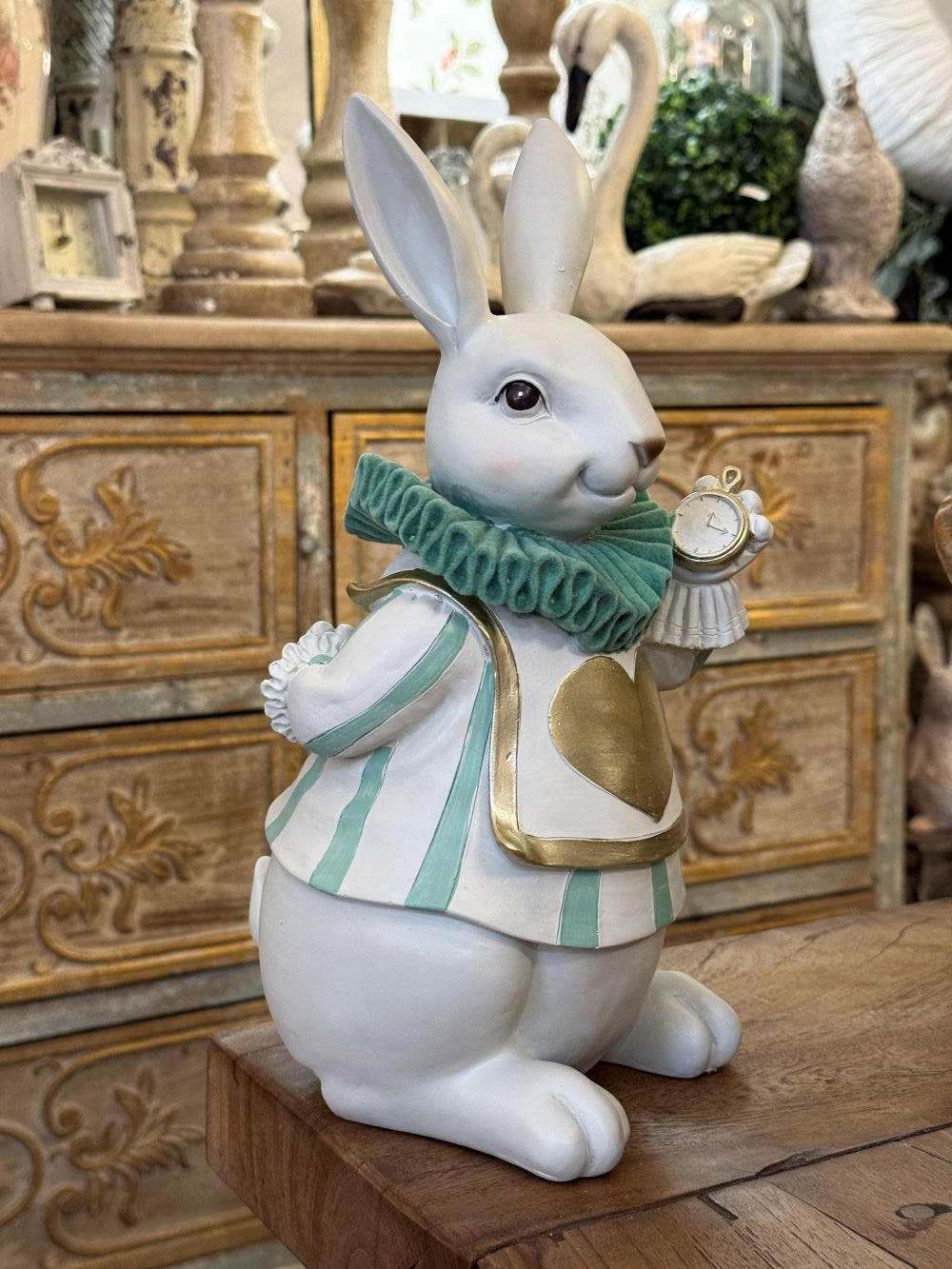 Statuette décorative lapin Alice blanc vert et doré, figurine shabby chic et féérique inspirée des contes, décoration poétique de charme 33 cm