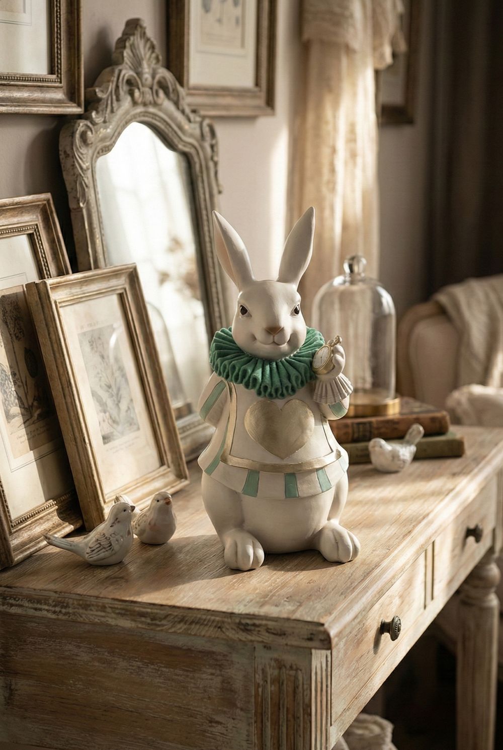 Statuette décorative lapin Alice blanc vert et doré, figurine shabby chic et féérique inspirée des contes, décoration poétique de charme 33 cm