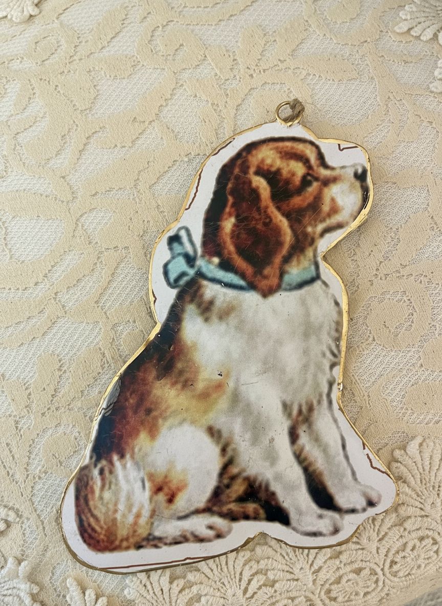 Suspension de Noël chien victorien marron bleu blanc décoration sapin style vintage shabby chic 17x12 cm
