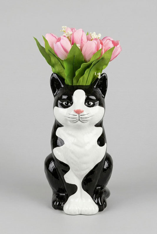 Vase décoratif en forme de chat noir et blanc avec bouquet rose, style shabby chic et décoration romantique de charme